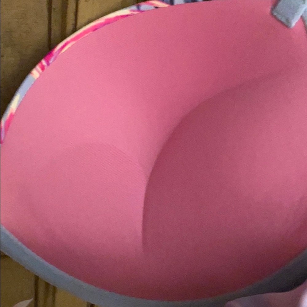 Pink Victoria Secret bra - Picture 5 of 5